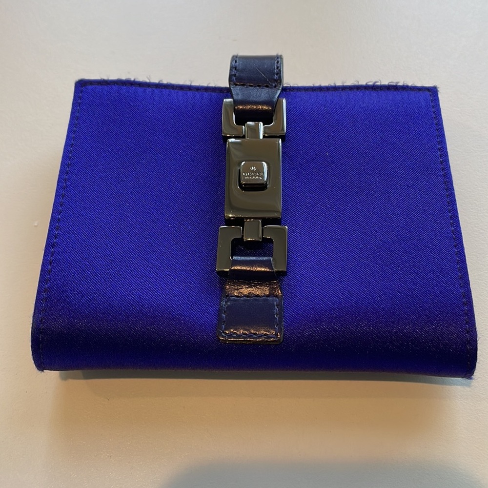 Compact Gucci Wallet. NWOT - Picture 8 of 15